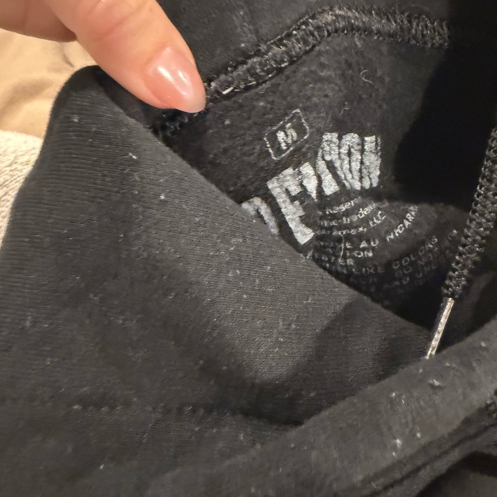 Urban Outfitters Pulp Fiction hoodie - Picture 4 of 6